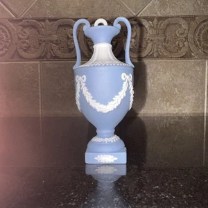 Wedgewood Christmas Ornament Blue Greek Vase - No Box - Picture 1 of 2