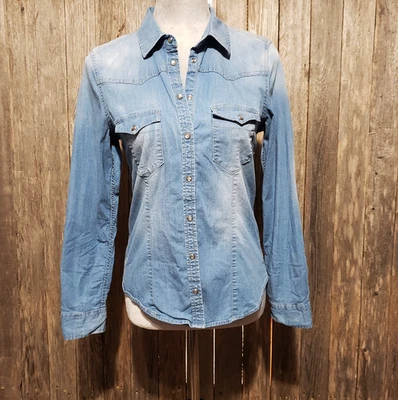Camiseta jeans Two Vince Camuto S azul pérola Snap Western Coastal Preppy grunge - Imagem 1 de 4