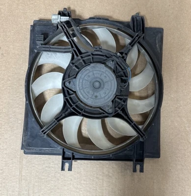 2014-2018 SUBARU FORESTER AC CONDENSER COOLING FAN OEM - Image 1 of 3