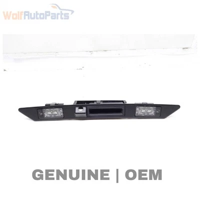 2010-2015 AUDI Q7 4L - Trunk License Plate Light / Handle Assembly 4L0827574A - Image 1 of 4