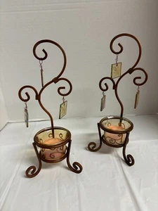 Par de candelabros Yankee Candle para velas de té desplazados con dijes y 2 candelabros - Imagen 1 de 10