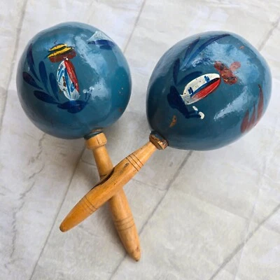 Maracas azules pintadas a mano vintage de 8" Foto 1 de 4