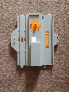 Tomy Train Track for Thomas the Tank Engine 2001 Base Train Platform - Picture 1 of 2