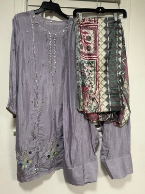 Paquistaní 3 piezas Furshi Shalwar hecho a mano bordado talla grande Foto 1 de 4