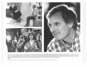 MOLLY RINGWALD, ALLY SHEEDY, ALAN ALDA, BETSY'S WEDDING, 8 x 10 FILMSTILL - Bild 1 von 1