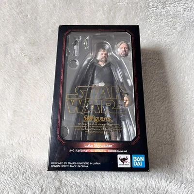 Bandai S.H.Figuarts Star Wars: The Last Jedi Luke Skywalker -Batalla de Crait Foto 1 de 4