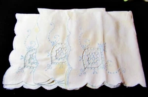 Lote de 3 servilletas vintage #26, bordadas en crema para ojales festoneadas y borde laminado - Imagen 1 de 3