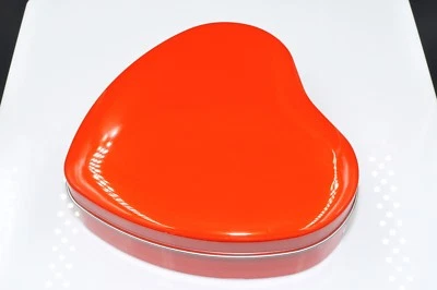 8 × New Heart Shape Metal Tin Trinket Storage Case Gift Box For Wedding Party - Image 1 of 4