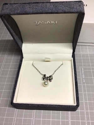 tasaki one pearl necklace silver with box - Image 1 of 4