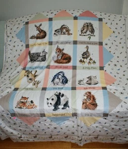 Panel Minky de tela acolchada Love Is... de Hannah Dale para Maywood Studios - Imagen 1 de 7