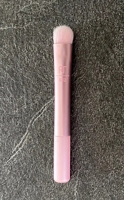 BN REAL TECHNIQUES GLAM ON THE GLOW PINK RT 332 MINI SMUDGE BRUSH ! - Image 1 of 2