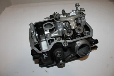 Culata trasera Honda VT750 2001-2007 Shadow Spirit 12220-MBA-710 Foto 1 de 4