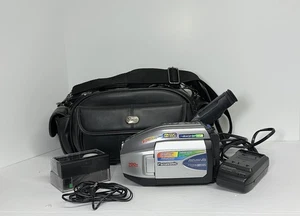 Panasonic VHS-C Palmcorder PV-L352D w Adapter, New Battery Chargers, AV, Case - Picture 1 of 6