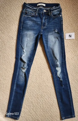 *KANCAN* Skinny Stretch Jeans (N) - Size 0/23 - Distressed - Medium Wash Foto 1 de 4