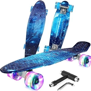 Skateboard Mini Cruiser 22 Zoll LED-Rollen All-in-One Tool für Kids - Bild 1 von 10