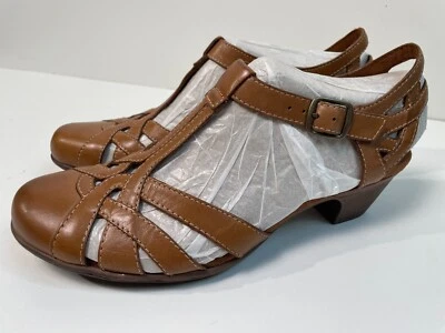 Zapatos de tacón de cuero Cobb Hill by New Balance 9M Aubrey con correa en T CBD12TN para mujer Foto 1 de 4