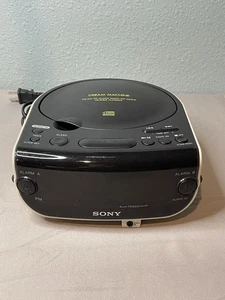 White Sony Dream Machine FM/AM Radio CD Player Dual Alarm Clock ICF-CD815 Tested - Picture 1 of 8
