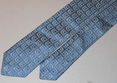 504-T063-8E Z Zegna made in Italy shiny geometric all silk narrow tie. Foto 1 de 4