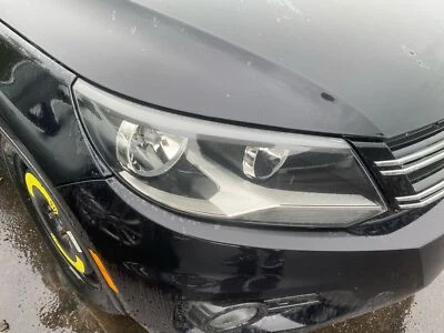 Conjunto de faros derechos usados se adapta a: faros halógenos Volkswagen Tiguan 2013 rou Foto 1 de 4