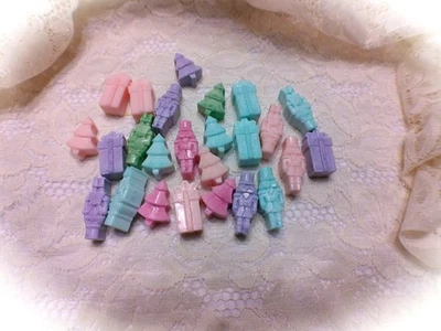 Soy Wax melts~ tarts~ Christmas Mix~  scent CHOICE~ 4oz~ FREE ship~190+ scents - Image 1 of 2