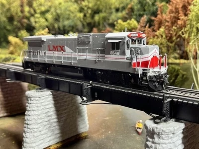 HO Scale Brass Overland Models Dash 8-B39 Locomotive - LMX  8546 - Image 1 of 4