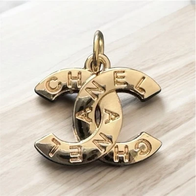 Chanel Cremallera Tirador Botón Dije Todo Dorado 19 mm Foto 1 de 3