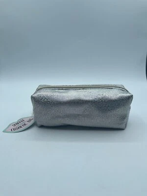 Sparkle Cosmetic Bag - Iridescent Silver, Zippered, Purple Lining NWT - Imagem 1 de 4
