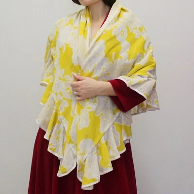 Mantón con volantes boho vintage años 70 envolvente floral Foto 1 de 4