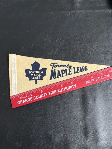 NHL VINTAGE MINI PENNANT TORONTO MAPLE LEAFS Cover