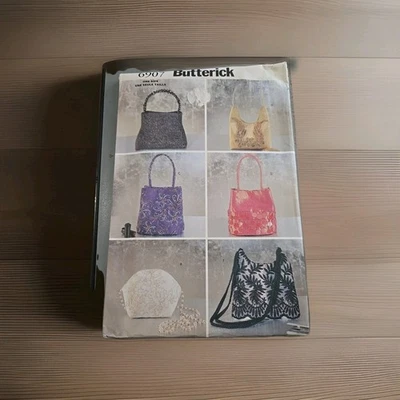 Bolso Cartera Forrado Artesanal Patrón Butterick 6907 Talla Noche Fiesta Sin Cortar FF 6 Bolsas Foto 1 de 4