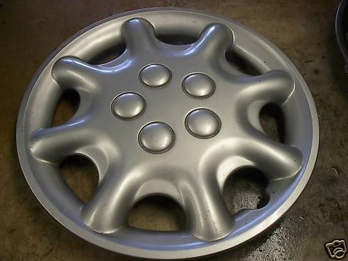 1995 95 96 98 Sebring Intrepid tapacubos llanta cubierta de rueda tapacubos 16" fabricante de equipos originales usado 506 Foto 1 de 1