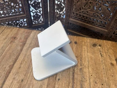 IPORT LUXE No. 71002 Charging BaseStation WHITE - Image 1 of 4