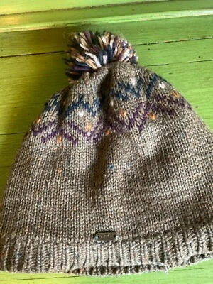 Mujer Pistil Gorro Pom Pom Tejido Suave Marrón Acrílico Exterior Talla Única con Logo Foto 1 de 4