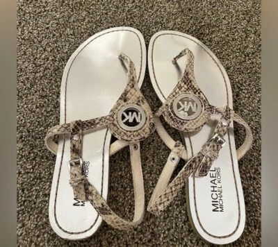Women’s Size 8 Michael Kors Thong Sandals - Image 1 of 4