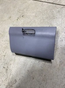 Guantera puerta gris niebla Jeep Cherokee XJ 97-01 CON LLAVE (B98) - Imagen 1 de 21