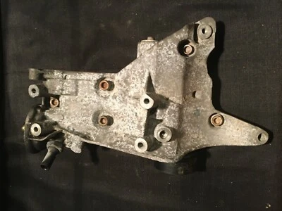 Volkswagen Passat 2008-2012 Audi A4 Turbo 2,0 L EA888 filtro aceite polea soporte Foto 1 de 2