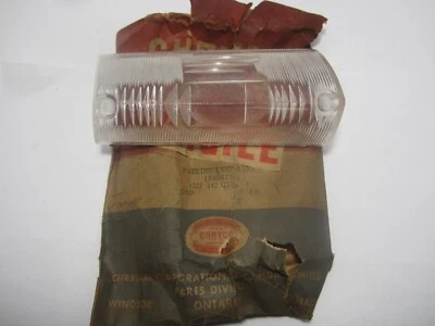 Lente de luz de estacionamiento derecha 53 Plymouth Belvedere Savoy LATE 1527442 Foto 1 de 4