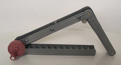 ACCESSORIO ELEVATORE MAGNETICO DIACLONE IL GRANDE Il GrandeRobot-Base GIG TAKARA - Immagine 1 di 4