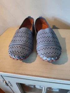Spring Step Tulisa Laser Cut Slip On Loafer NWOB EU Size 41 Woman's 10 - Picture 1 of 5