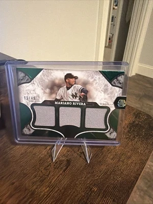MARIANO RIVERA 2025 TOPPS TIER ONE GAME-USED PATCH GREEN FOIL /49 - Изображение 1 из 2