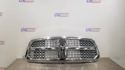 17 DODGE RAM 1500 LARAMIE GRILLE ASSEMBLY CHROME SURROUND AND INSERTS Foto 1 de 4