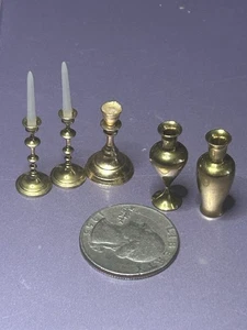 Casa delle bambole vasi in ottone miniatura e bastoncini di candela e candele scala 1:12 - Foto 1 di 4