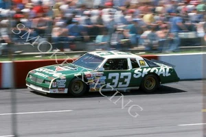 Diapositiva NASCAR 35 MM - HARRY GANT 1988 #33 SKAOL BANDIT NORTH WILKESBORO #A19P - Imagen 1 de 1