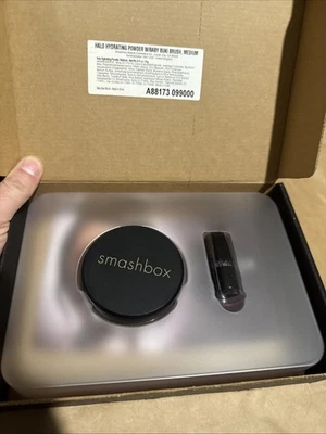 Polvo Perfeccionador Hidratante Smashbox Halo Mediano 0,75 OZ con Cepillo Baby Buki Foto 1 de 4