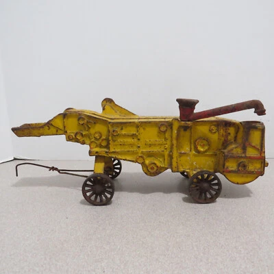 Arcade McCormick-Deering Tresher  1930's  Made USA 1/32 MD-450-G - Image 1 of 4