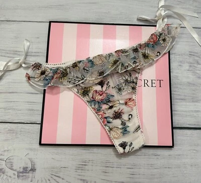 Victoria's Secret Dream Angels Tanga Floral Bordado Corbata Lateral Descarada Foto 1 de 2