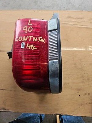 1990-93 LINCOLN CONTINENTAL TAILLIGHT L/S USED (85) Foto 1 de 2