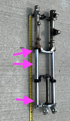 Honda VF700 VF 700 700c Magna V42 1984 horquillas delanteras tubo de choque eje de rueda triple Foto 1 de 4