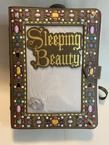 Loungefly Disney Dornröschen Aurora Pin Trader Tasche Neu mit Etikett Storybook - Bild 1 von 4