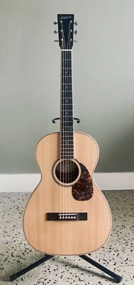Guitarra acústica Larrivee OO-40R 2018 de palo de rosa/abeto con estuche (como nueva) Foto 1 de 4